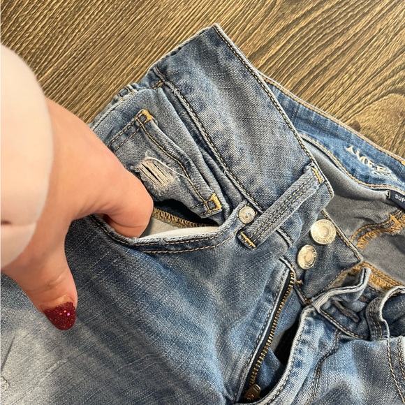 American Eagle Crop Jeans Ripped Super Stretch Denim Whisker Medium Wash Size 6 - Picture 5 of 11